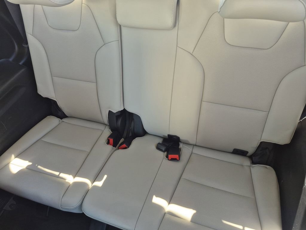 Used 2022 Kia Telluride SX image 16