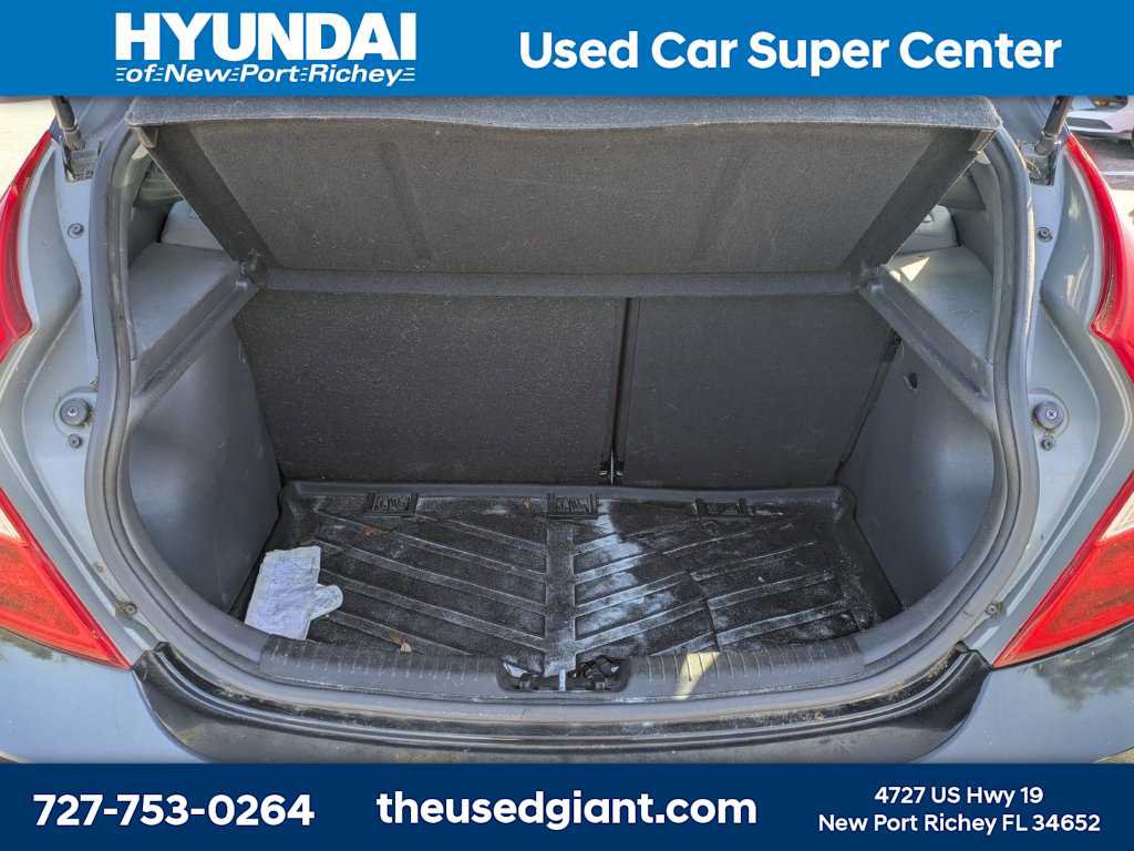 Used 2013 Hyundai Accent GS FWD image 11