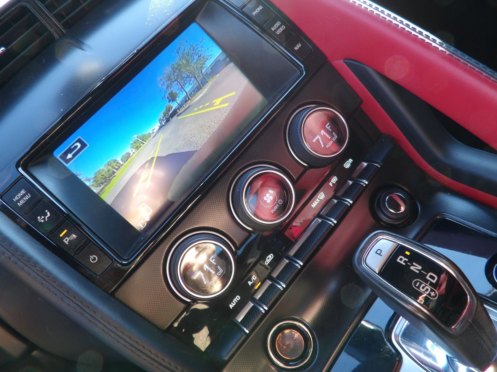 Used 2015 Jaguar F-TYPE S image 39