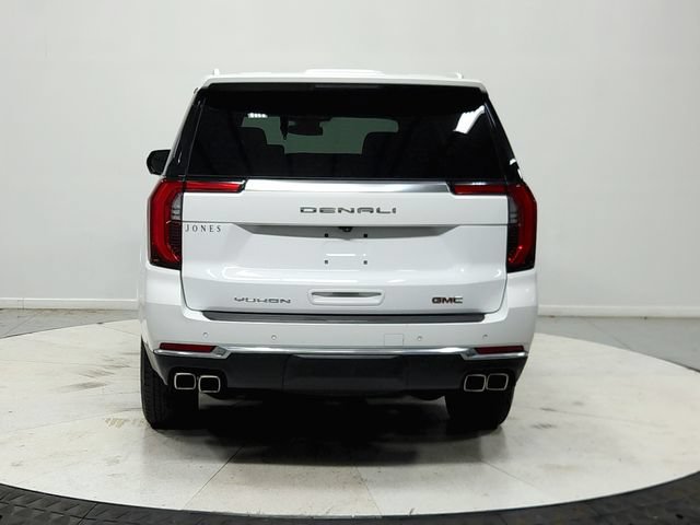 Used 2025 GMC Yukon Denali RWD image 7