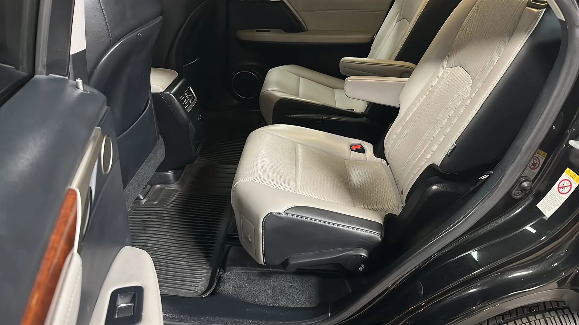 Used 2018 Lexus RX 350L AWD image 11