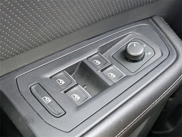 Used 2024 Volkswagen Atlas Cross Sport SE image 20