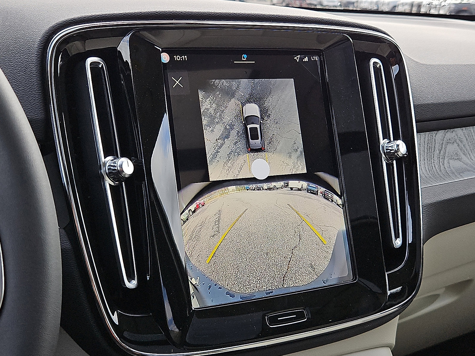 New 2026 Volvo XC40 B5 Ultra w/ Protection Package Premier AWD/4WD image 17