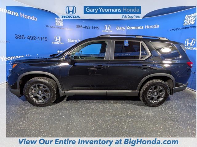 Used 2025 Honda Pilot TrailSport image 10