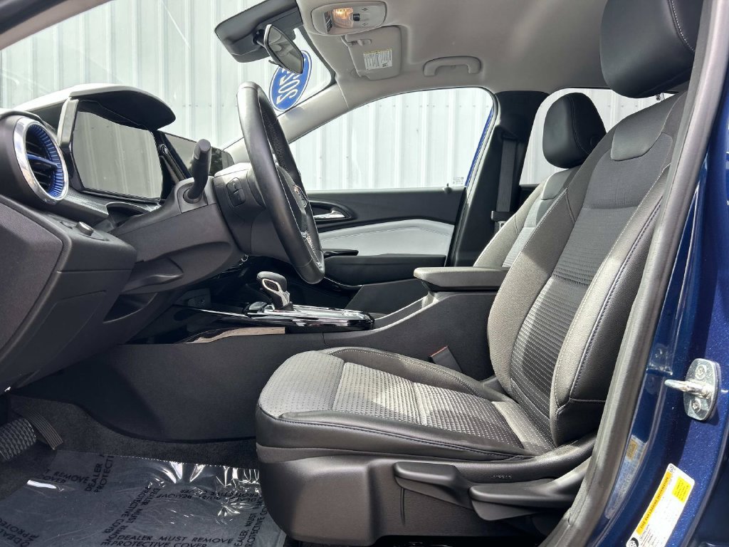 Used 2024 Chevrolet Trax LT w/ Driver Confidence Package FWD image 14