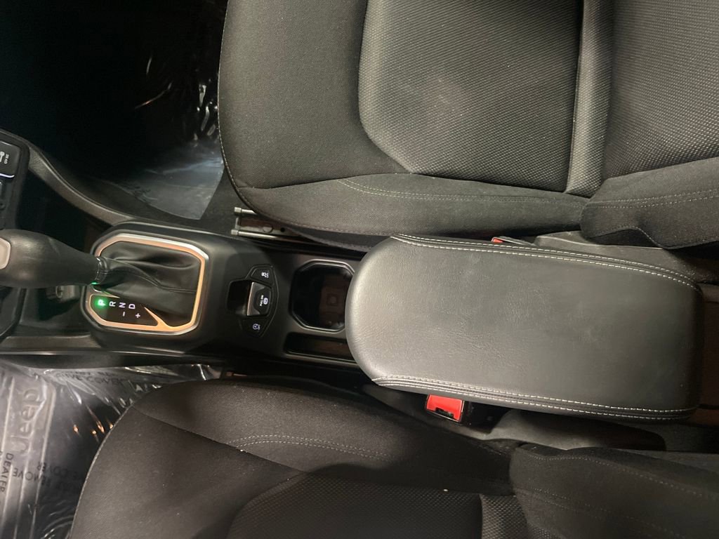 Used 2023 Jeep Renegade Latitude image 21