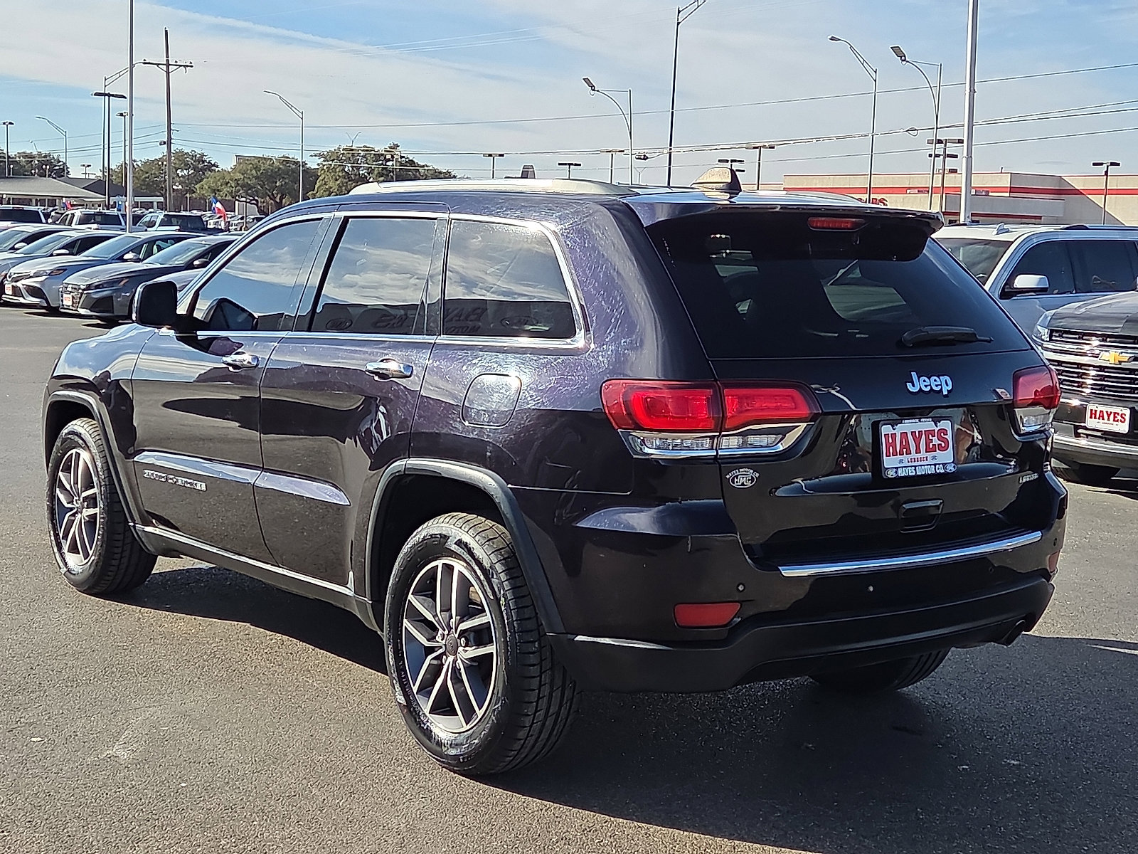 Used 2021 Jeep Grand Cherokee Limited w/ Luxury Group II image 3