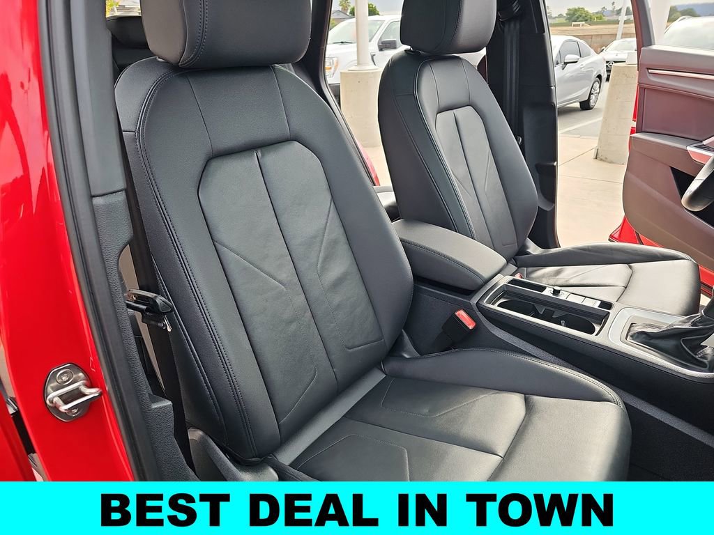 Used 2025 Audi Q3 2.0T Premium image 10