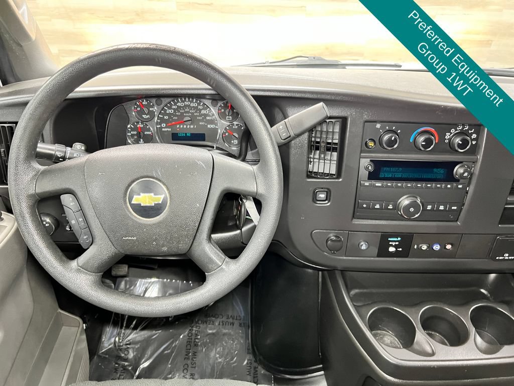 Used 2025 Chevrolet Express 2500 w/ Driver Convenience Package RWD video 2