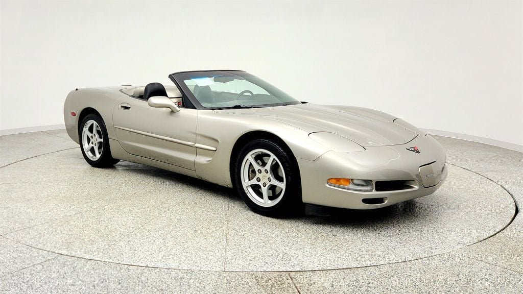Used 2000 Chevrolet Corvette Convertible w/ Memory Pkg RWD image 3