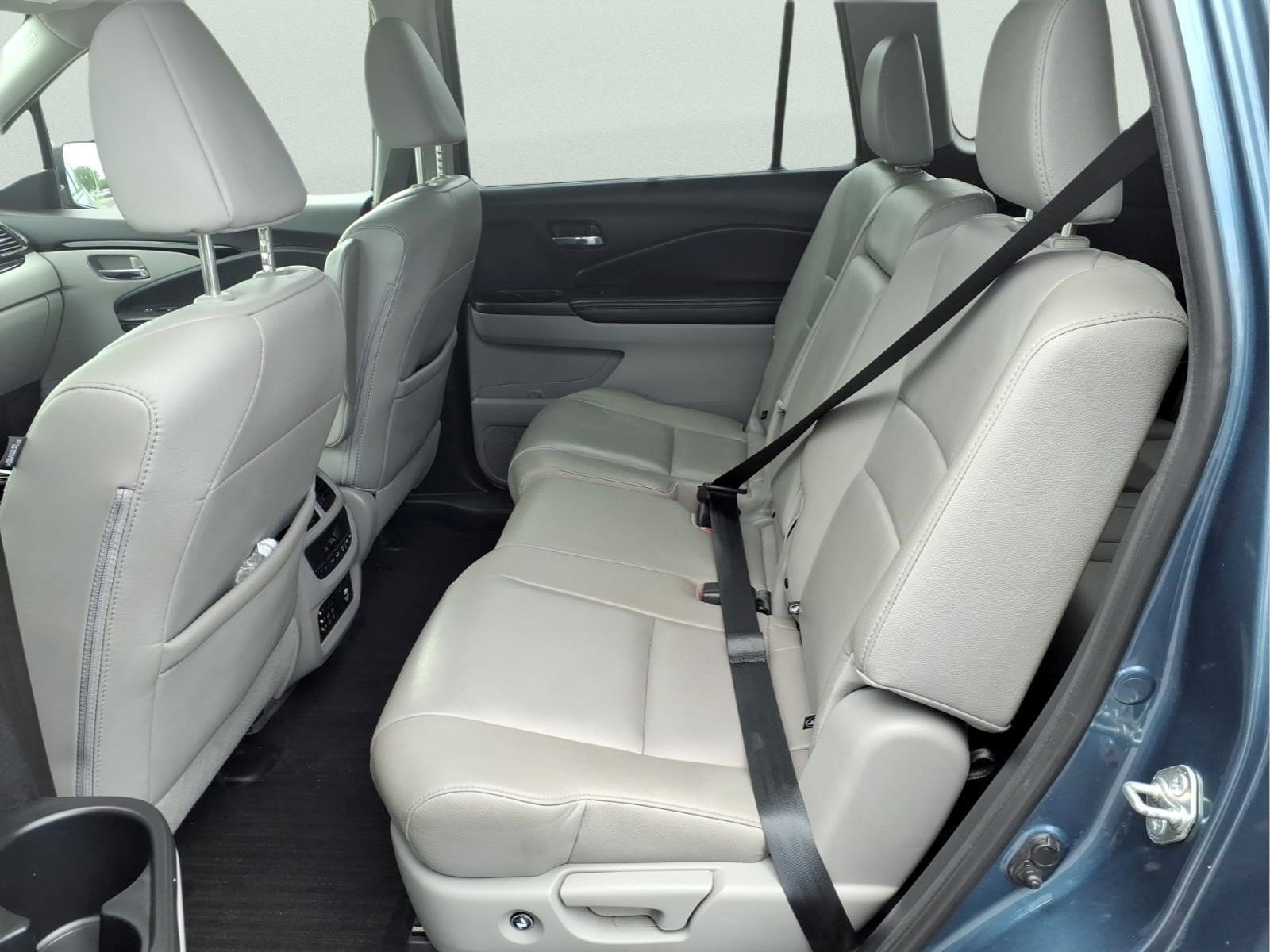 Used 2017 Honda Pilot Touring image 13