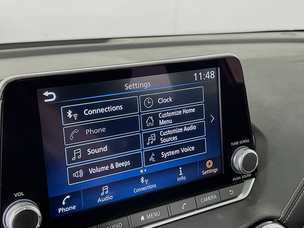 Used 2025 Nissan Sentra SV FWD image 14