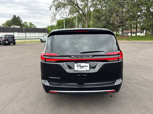 New 2027 Chrysler Pacifica Select w/ Family Tech Group FWD image 32