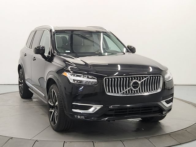 Used 2023 Volvo XC90 B6 Plus w/ Protection Package AWD/4WD image 2