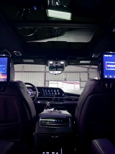 Used 2023 Cadillac Escalade ESV V w/ LPO, Floor Liner Package AWD/4WD image 15