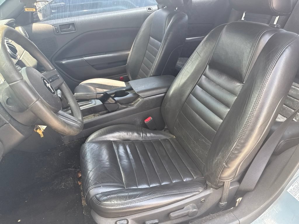 Used 2005 Ford Mustang GT RWD image 6