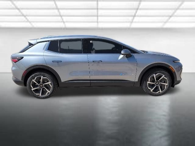 New 2026 Chevrolet Equinox EV LT FWD image 31