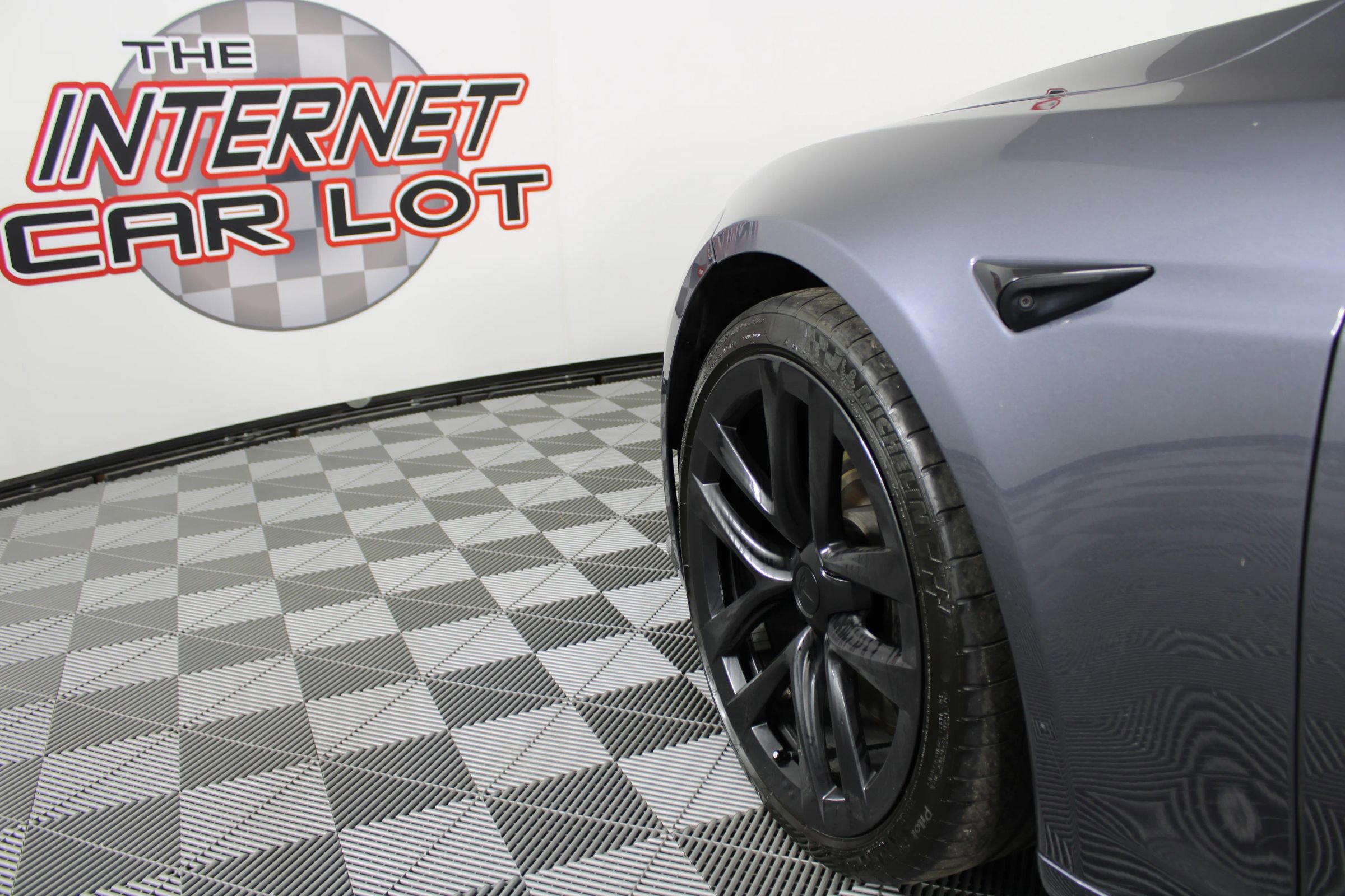 Used 2021 Tesla Model S Plaid image 25