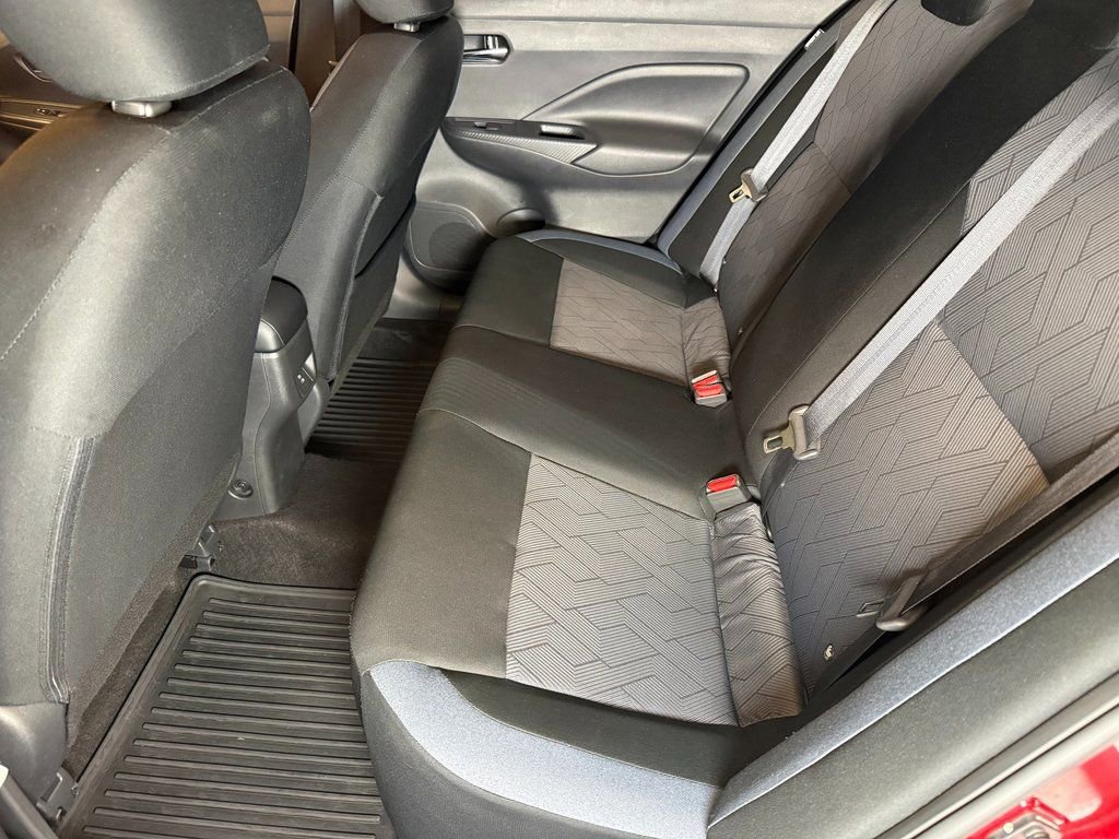 Used 2024 Nissan Versa SV w/ Trunk Package image 18