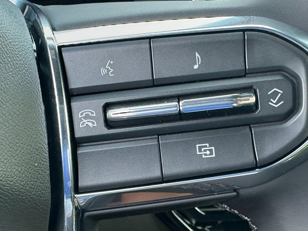 New 2026 GMC Canyon Elevation w/ Convenience Package image 12