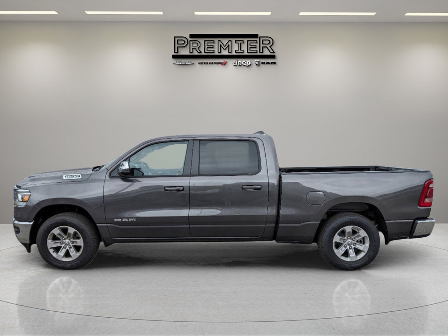 New 2023 RAM 1500 Laramie image 8