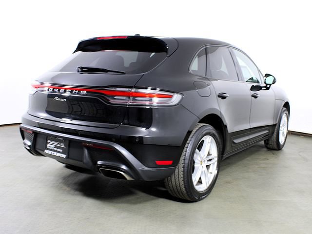 Certified 2023 Porsche Macan image 7