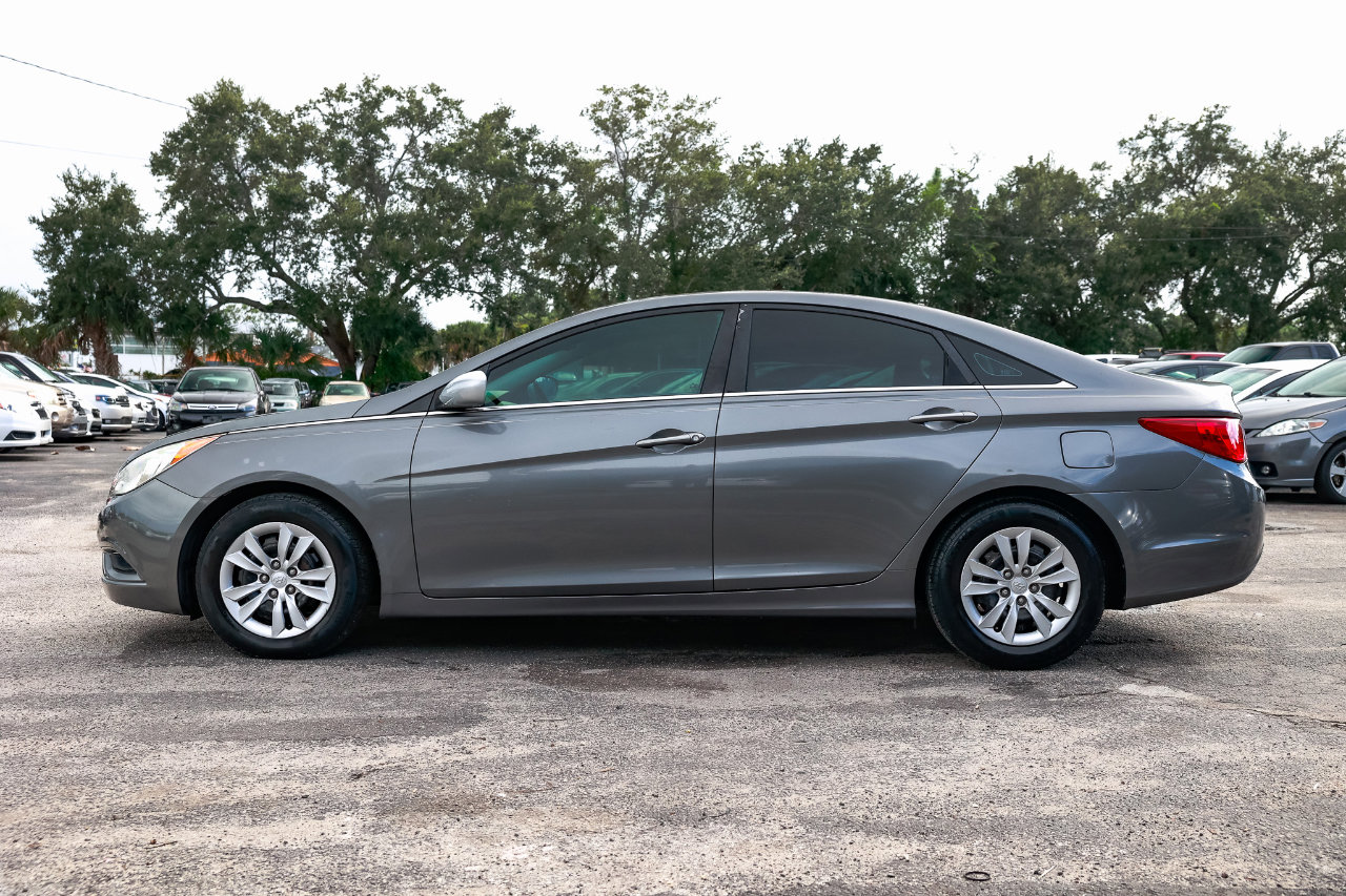 Used 2013 Hyundai Sonata GLS image 3