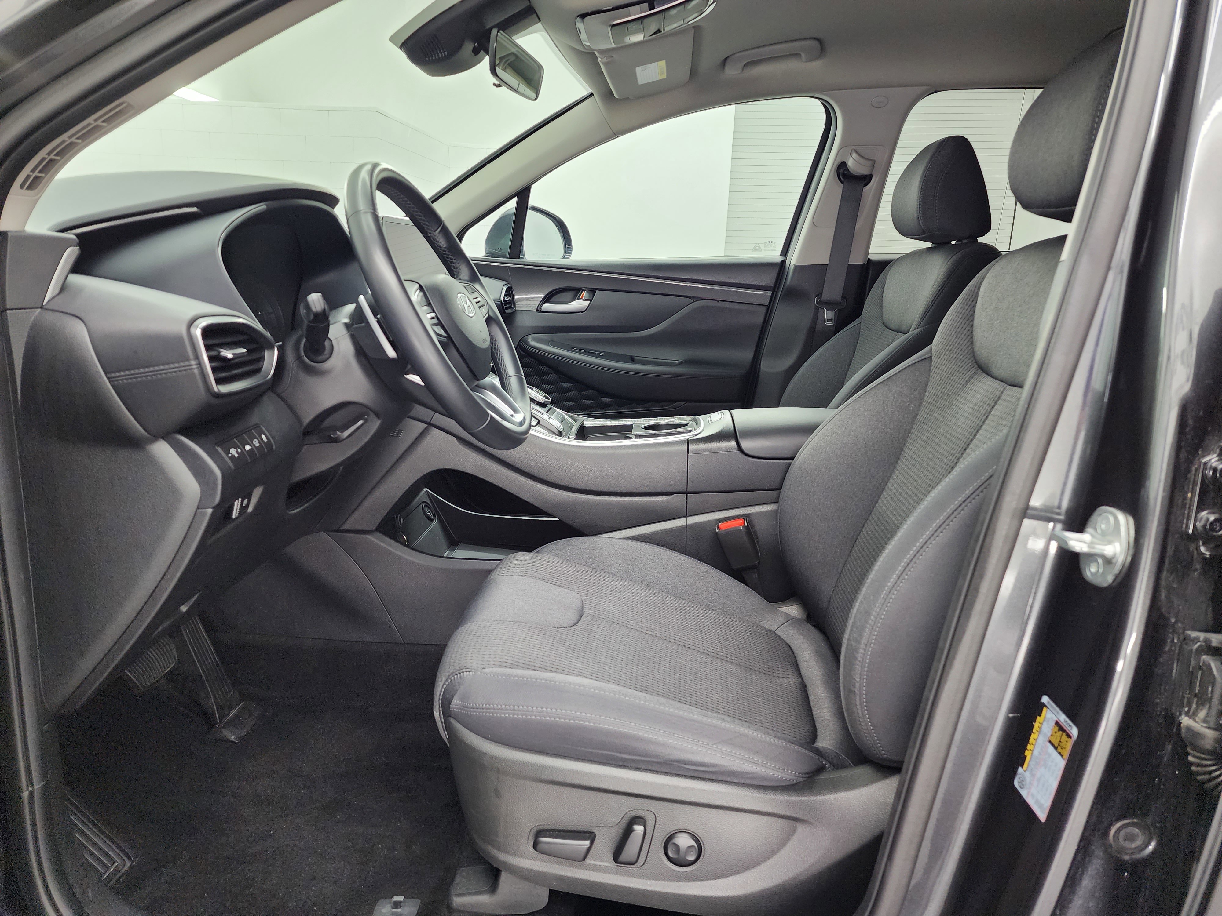 Used 2023 Hyundai Santa Fe SEL image 8