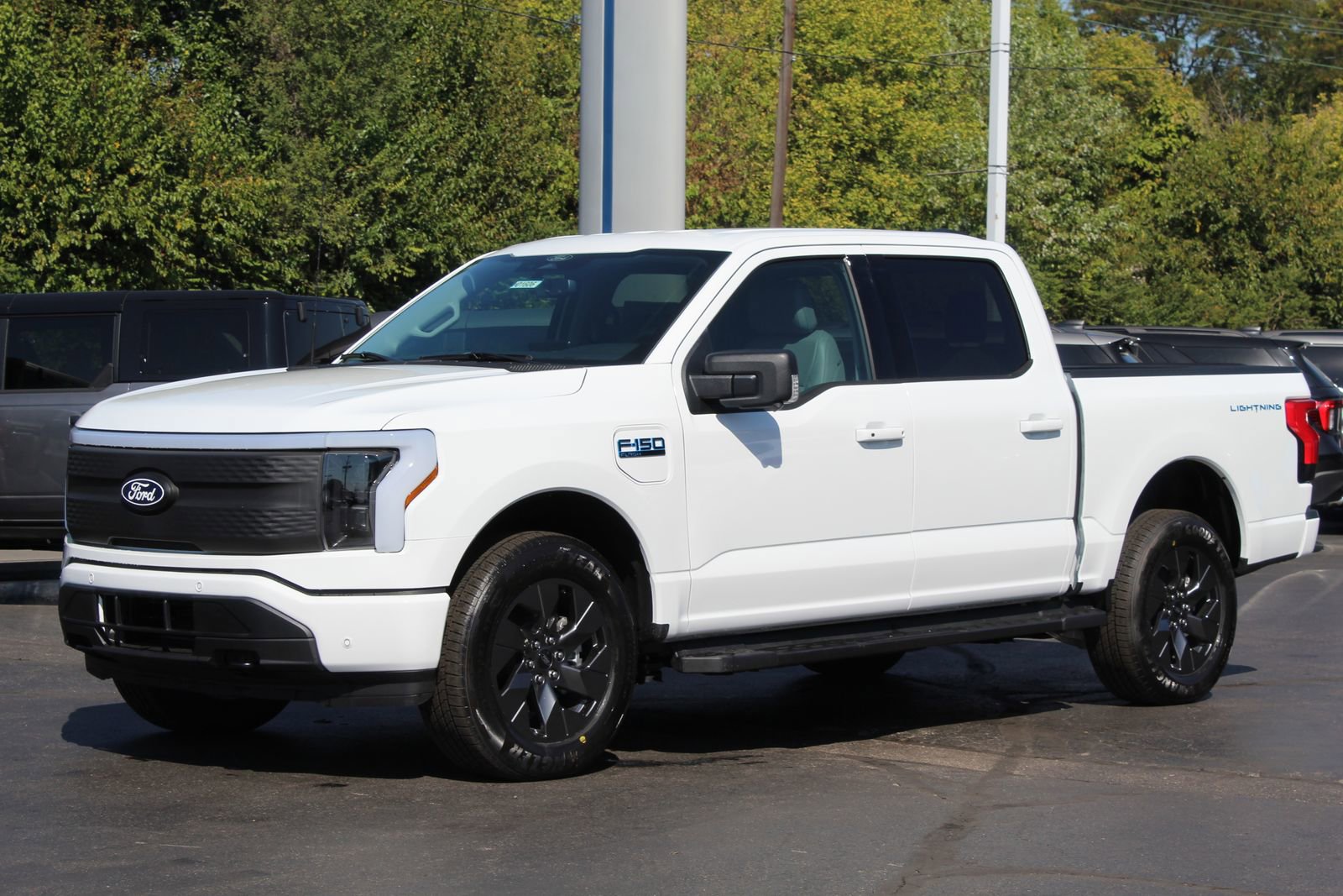 New 2025 Ford F150 Lightning Flash image 3