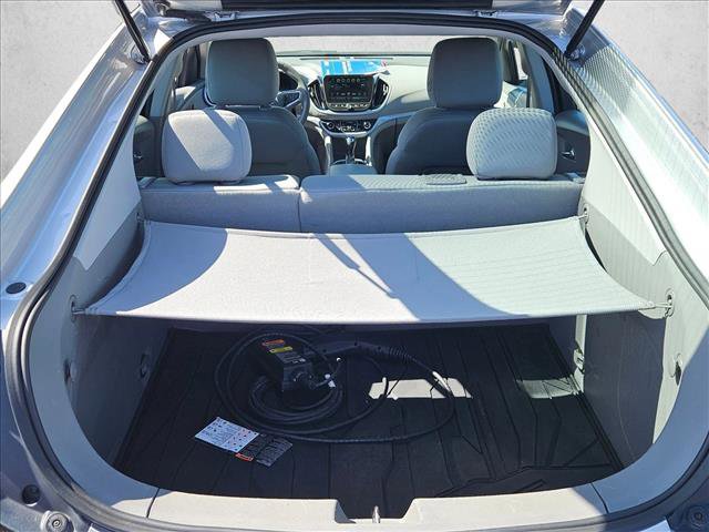 Used 2018 Chevrolet Volt LT w/ Comfort Package FWD image 6