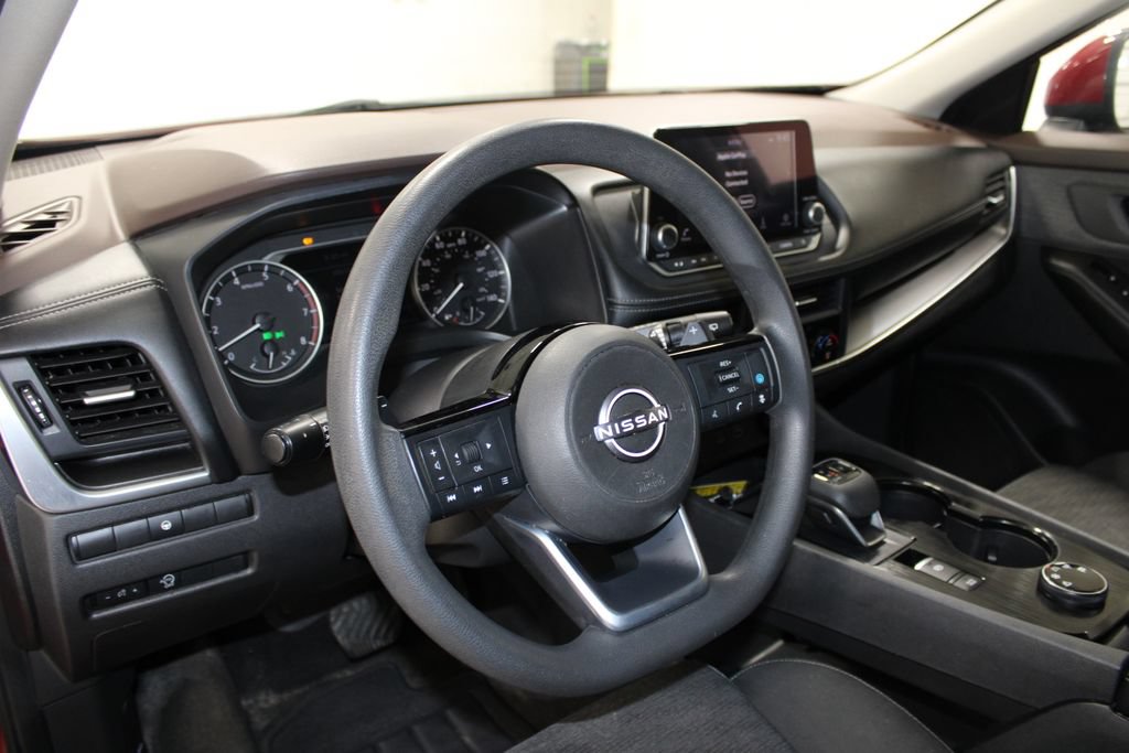 Used 2023 Nissan Rogue SV AWD/4WD image 17