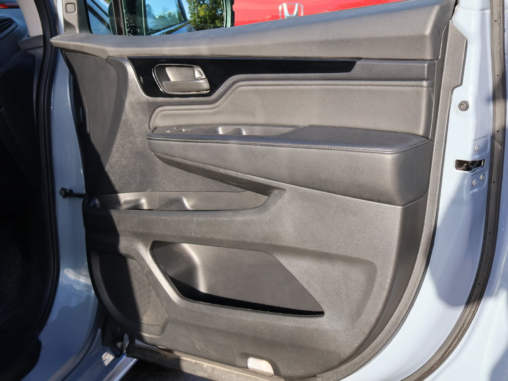 Certified 2025 Honda Odyssey Touring image 11