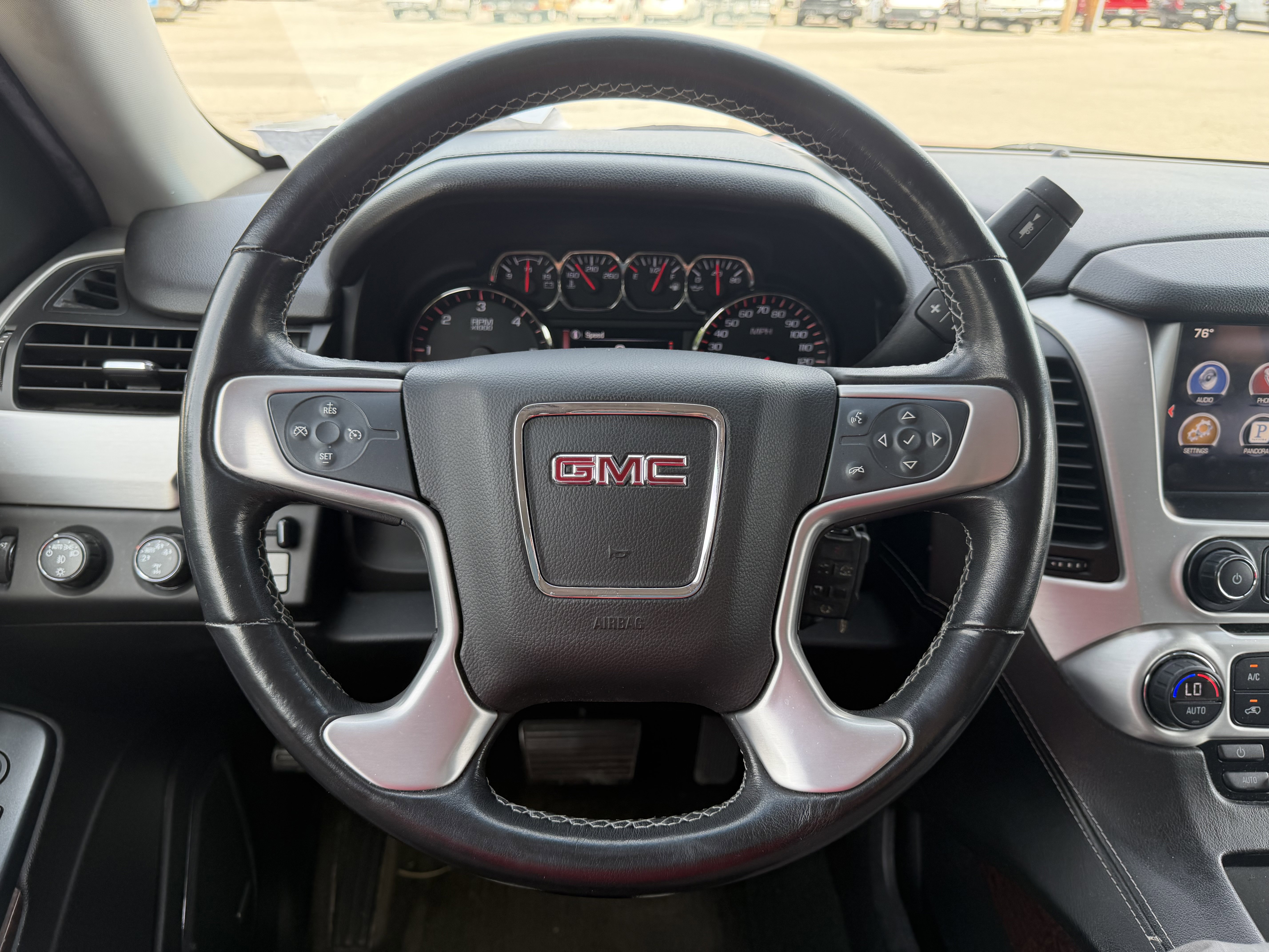 Used 2015 GMC Yukon SLE w/ Convenience Package AWD/4WD image 17