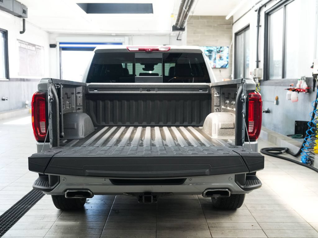 Used 2023 GMC Sierra 1500 Denali w/ Denali Reserve Package AWD/4WD image 39