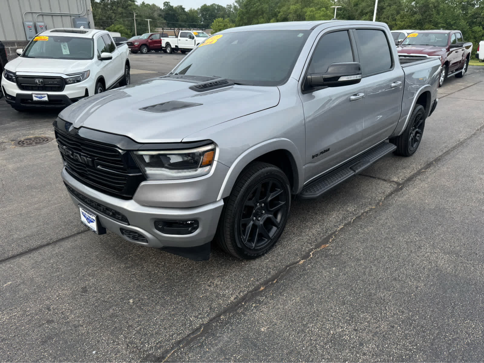 Used 2022 RAM 1500 Laramie AWD/4WD image 10