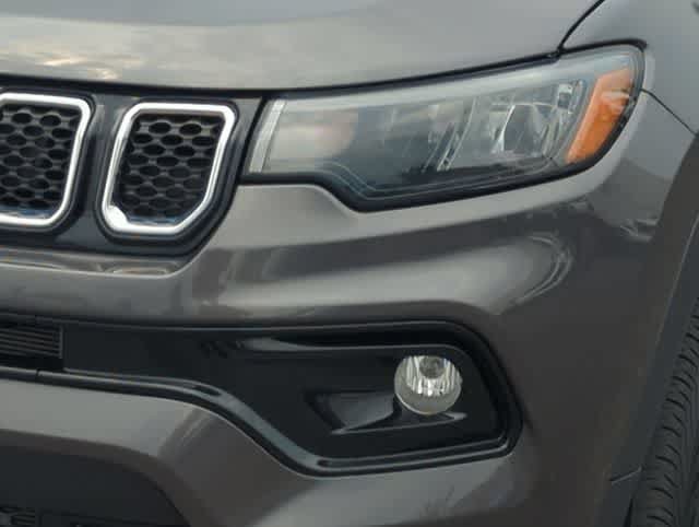 Used 2023 Jeep Compass Limited w/ Elite Group AWD/4WD image 11