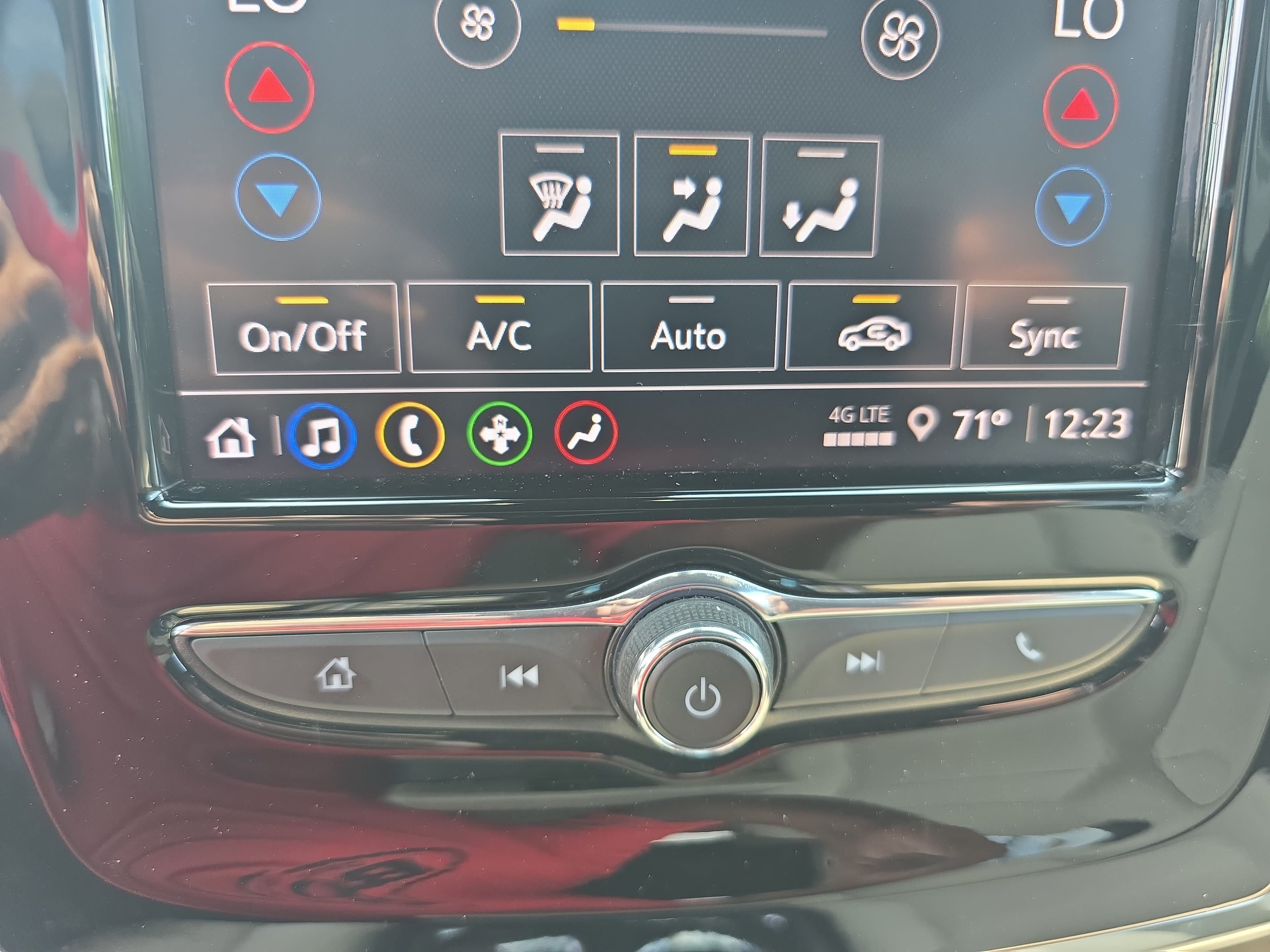 Used 2023 Chevrolet Traverse LS AWD/4WD image 20