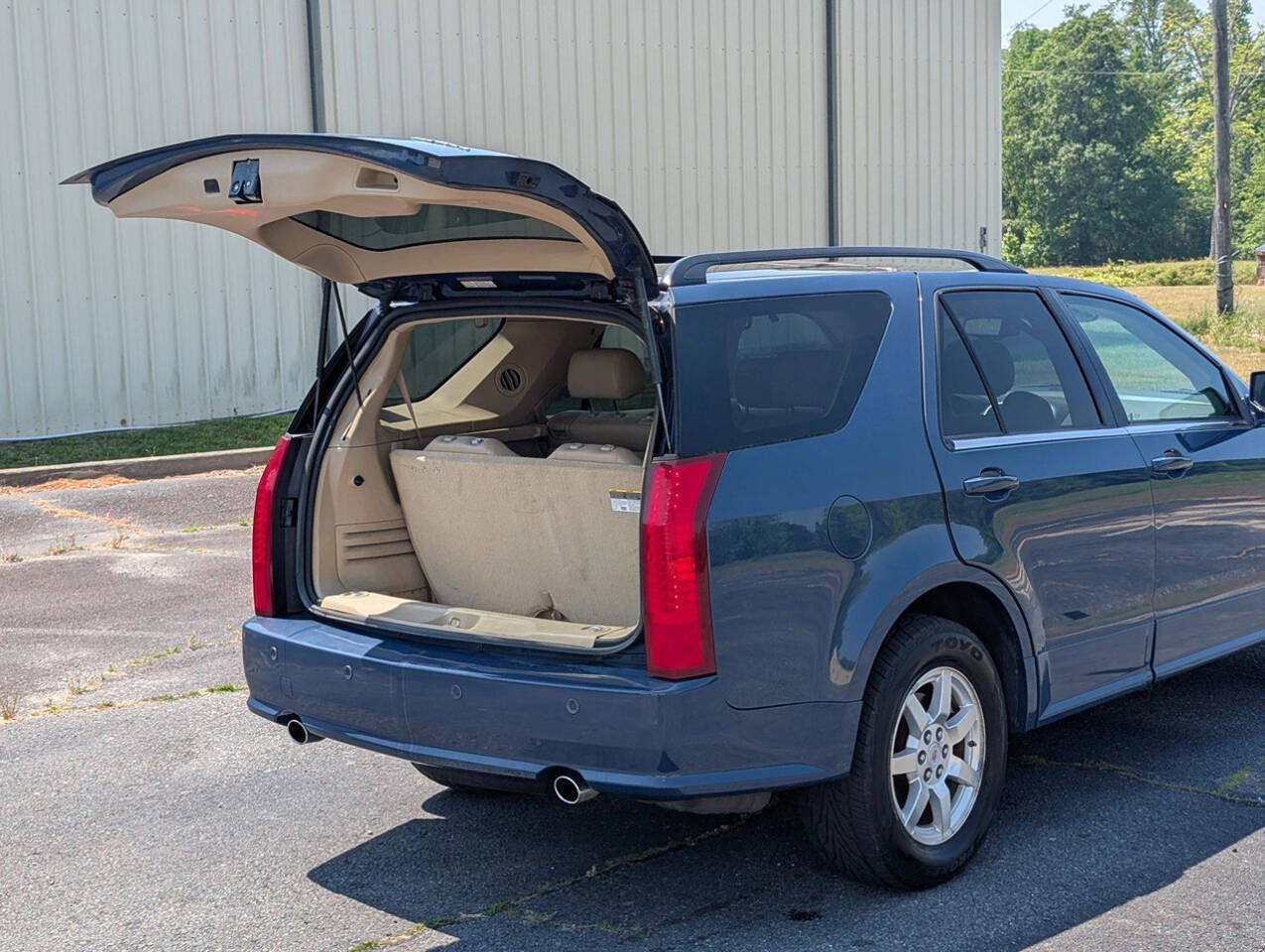 Used 2009 Cadillac SRX AWD w/ Third Row Seating Package image 32
