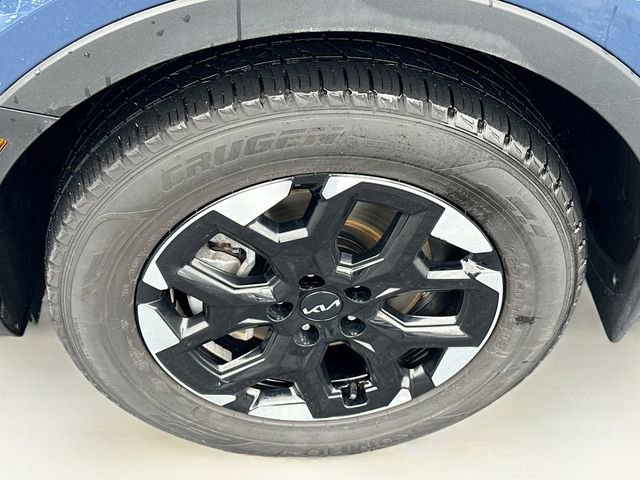 Used 2025 Kia Sorento S image 34
