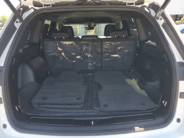 Certified 2024 Jeep Grand Cherokee Altitude RWD image 11