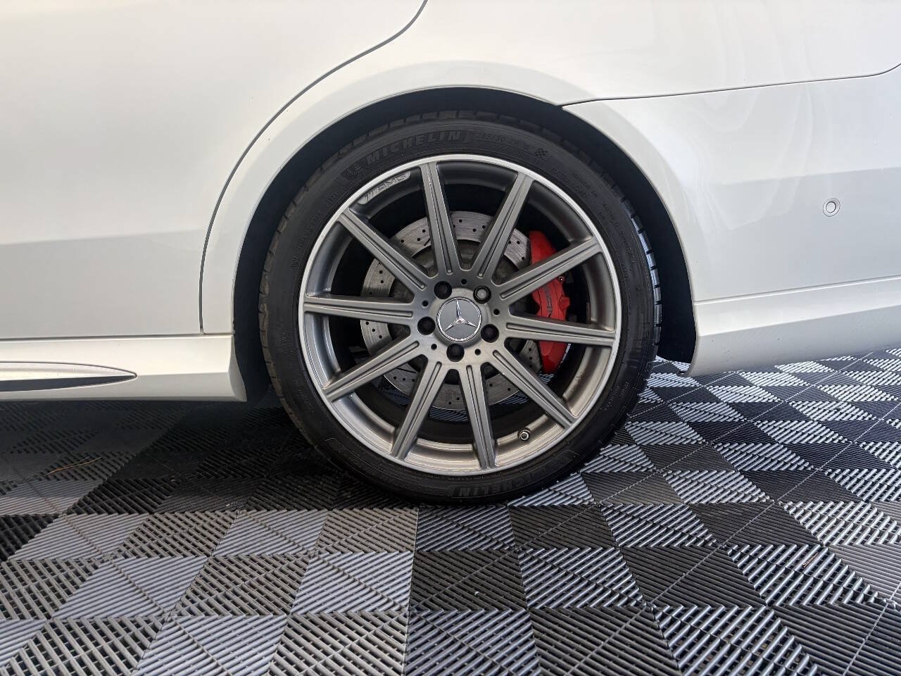 Used 2014 Mercedes-Benz E 63 AMG S-Model image 28