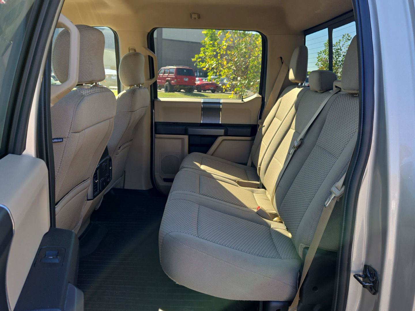 Used 2017 Ford F150 XLT w/ Equipment Group 302A Luxury AWD/4WD image 15