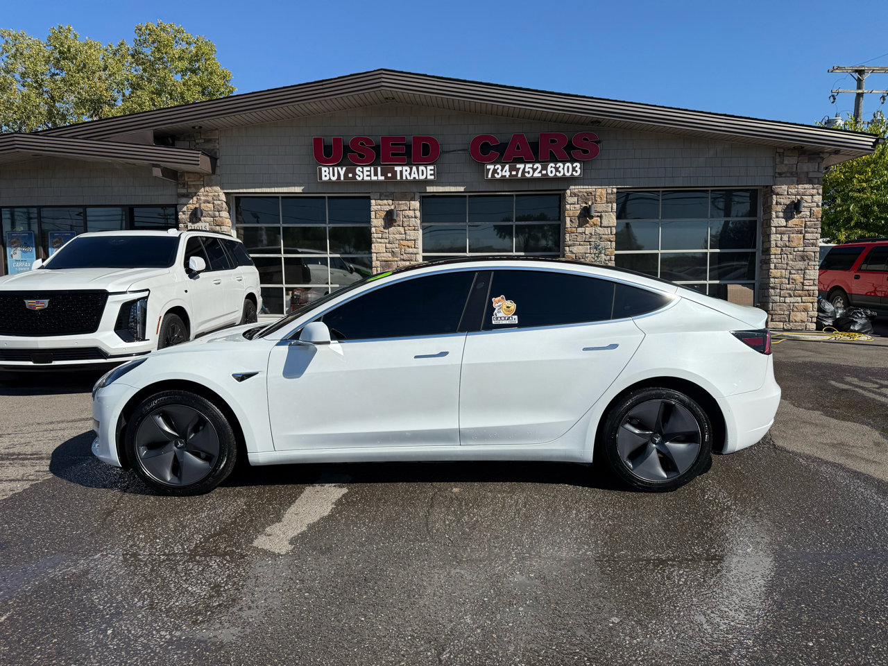 Used 2019 Tesla Model 3 Standard Range Plus image 3