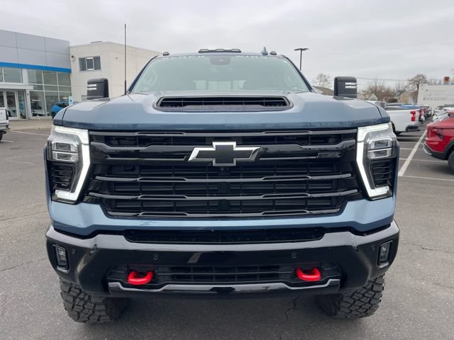 Used 2025 Chevrolet Silverado 2500 LTZ w/ Trail Boss Package AWD/4WD image 3