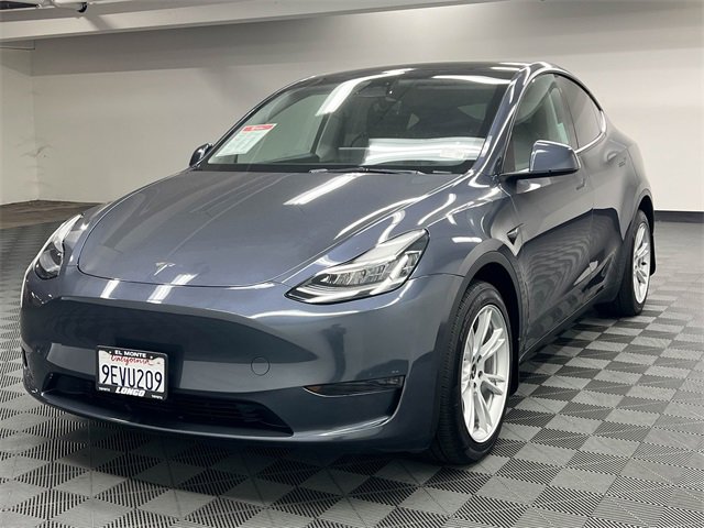 Used 2023 Tesla Model Y Long Range image 2