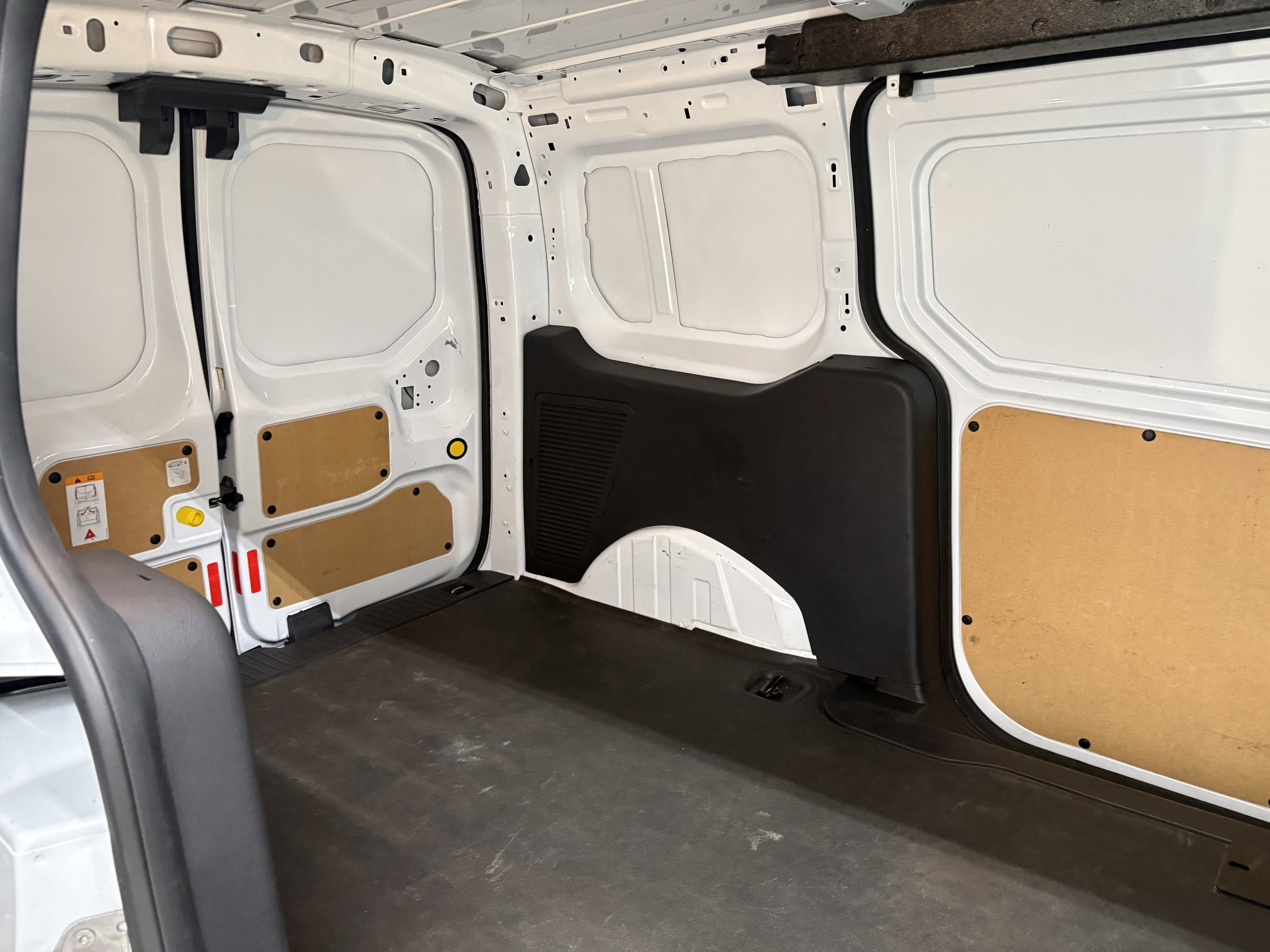 Used 2016 Ford Transit Connect XL image 10