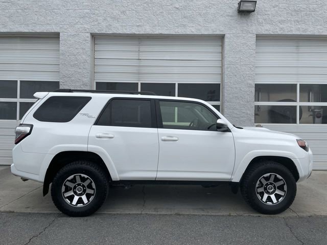 Used 2024 Toyota 4Runner TRD Off-Road AWD/4WD image 1