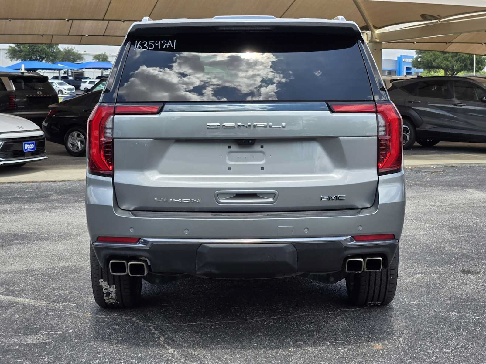 Certified 2025 GMC Yukon Denali Ultimate AWD/4WD image 4