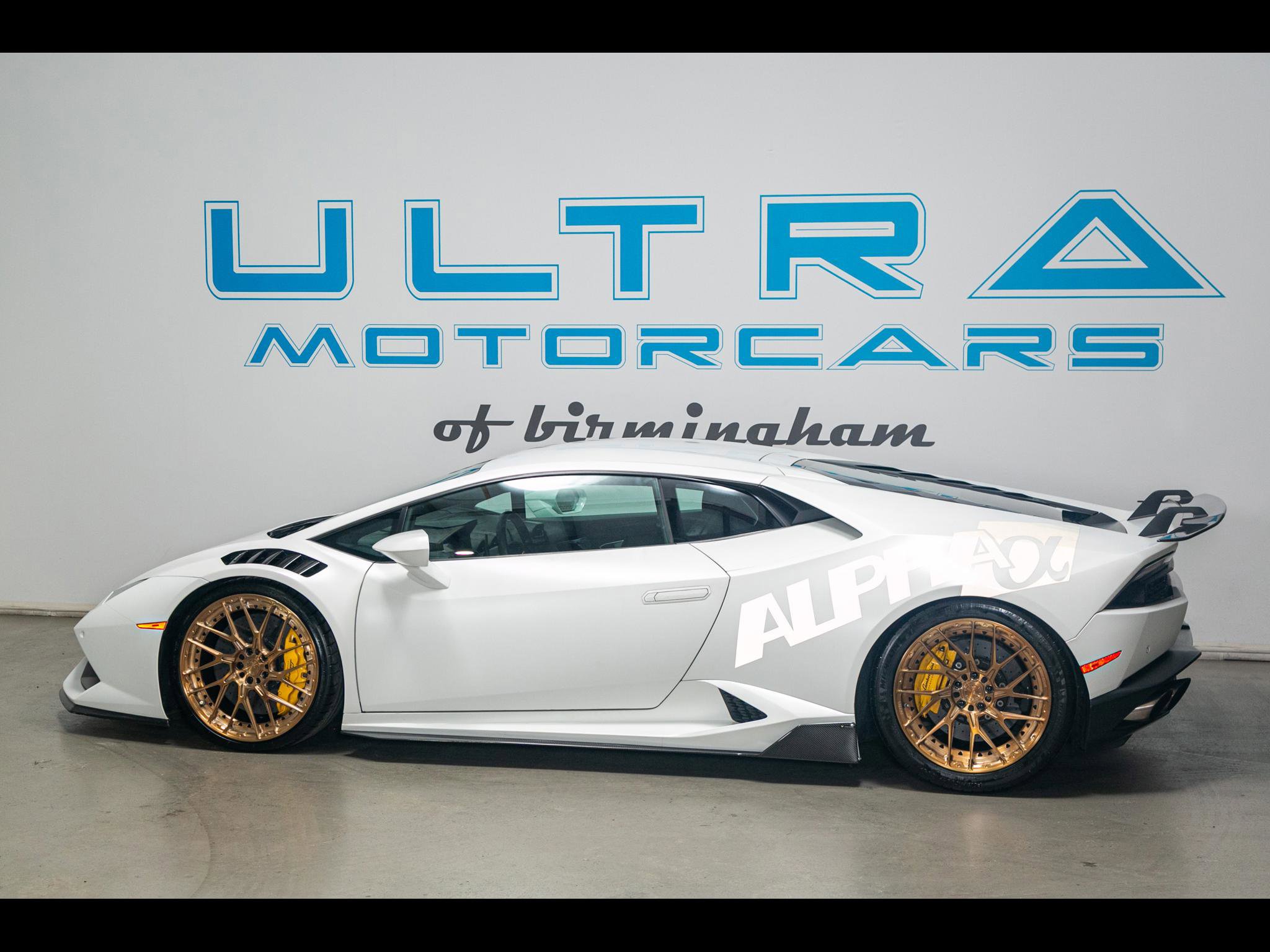 Used 2015 Lamborghini Huracan LP 610-4 image 38