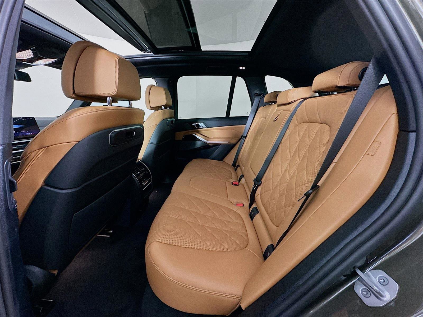 New 2026 BMW X5 xDrive50e w/ Climate Comfort Package image 26